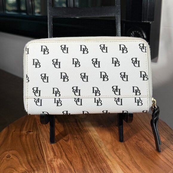 Dooney & Bourke Gretta Folded Zip Wristlet — White/Black Coated Canvas, EUC - Picture 3 of 10